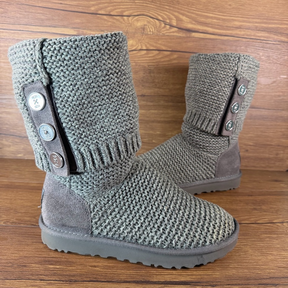UGG Australia Purl Cardy Knit Winter Boots 8 Knit Shoes Slip-On‎
